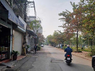 Bán đất thượng thanh   66m    phân lô   ô tô tải tránh   view hồ công viên   giá 9,7x tỷ 2