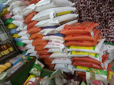 Sang nhượng tạp hóa đường 28, phường vĩnh tân, tp. tân uyên - bình dương  cũ    giá 130 triệu 3