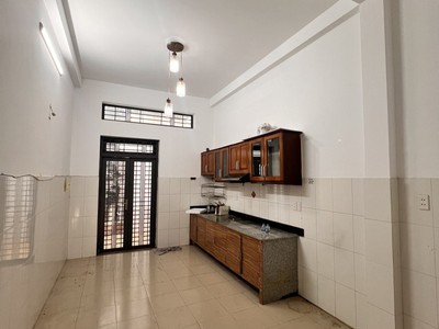 Bán nhà hxh Nguyễn giản thanh Q.10 - 3,3m x 17m chỉ 13,9 tỷ 0