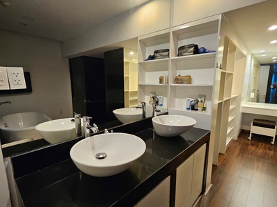 Chính chủ bán căn hộ Sailing Tower Q.1 - 121m2- giá 17 tỷ 1