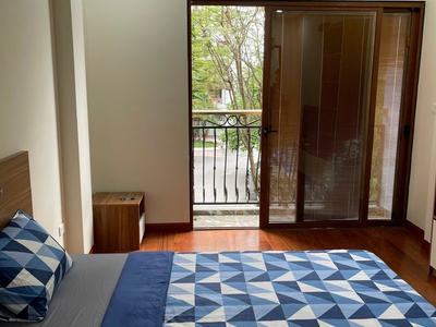 Cho thuê Căn hộ Apartment 1N1K tại Phố Vạn Phúc, Ba Đình. Nhà mặt phố ban công rộng. Chỉ 10tr 1