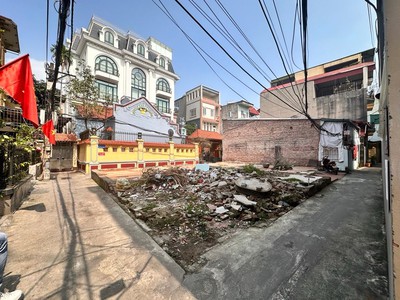 Đầu tư chu huy mân bán 189M đất VF3 thông long biên 0