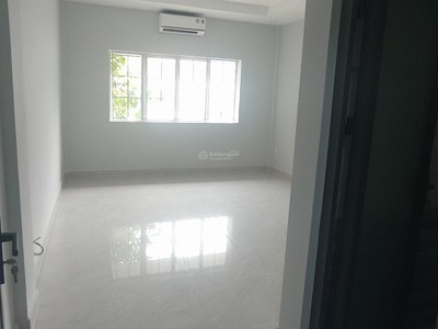 Cho thuê nhà mặt tiền sầm uất đường An Dương Vương, Phường 9, Quận 5. 2