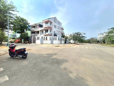 Biệt thự kdc phú xuân đường 15b mới 10m nhà bè giá chỉ 10,9 tỷ 3