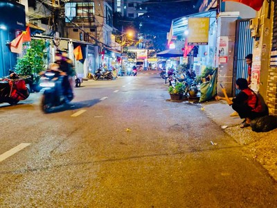 Chdv mặt tiền đối diện aeon mall   92m2  5 tầng thang máy sẵn dòng tiền 12.x tỷ 1