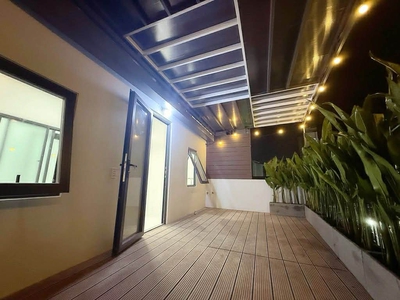 Bán nhà 2 căn liền kề ngay ngã 4 thủ đức , q9 , căn góc 2 mt 80m2 , chi 5 tỷ 700 2