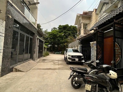 Nhà tx33 - hẻm 6m thông - dt 4 x 14 - 2 tầng btct - giá hơn 4 tỷ 0