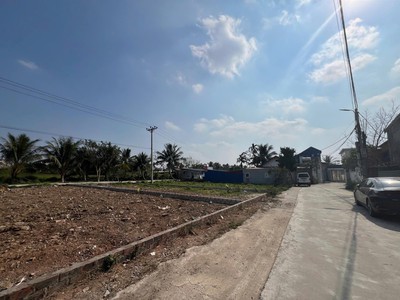 Đất đẹp lâm động 2 mặt ngõ thoáng diện tích rộng cực hiếm 0