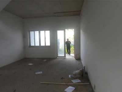 Bán nhà mega village khang điền, quận 9, dt 75m2, xây 3 tầng, hiện trạng thô, giá 8 tỷ có tl 2