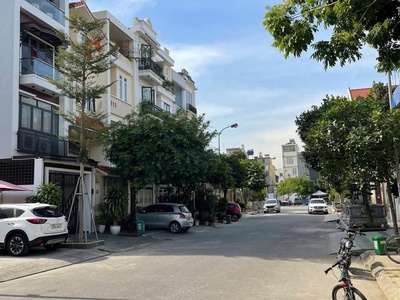 Rẻ nhất lô 16 lê hồng phong - 135m - ngang 9m - đường 15m - giá 14.1 tỉ 2