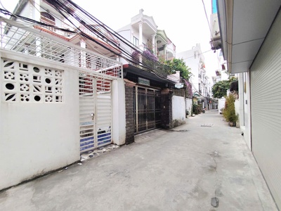 Bán nhà ngõ 174 văn cao - 80m 2 tầng - ô.tô đỗ cửa - giá 5.25 tỉ - thông lạch tray 1