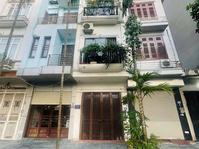 Hiếm phân lô phú diễn,oto tránh, dừng đỗ ngày đêm,dt:45mx6t,mt:4.5m,10.9ty 0