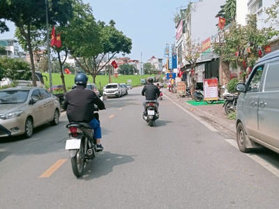 14.5 tỷ 50m x 7tầng thang máy mới tinh full nội thất ngọc thuỵ long biên 1