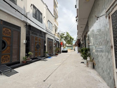 Gấp bán nhà đ số 10 bhh gần chợ 26/3 hẻm 6m khu vip nhà lầu 55m2 - 2 tầng 4 tỷ 6 1