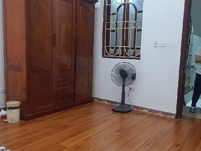 Bán nhà kim mã 40m x4 tầng 7,4 tỷ ngõ rộng,thoáng,gần phố,dân xây 0