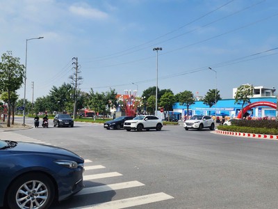 Bán lô đất biệt thự mặt đường Trần Nguyên Đán, ph Thanh Bình, TP HD, 250m2, mt 12.5m 1