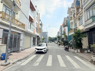 Một Lô Duy Nhất 77m2 Đối Diện VIncom Dĩ An Sát Chung Cư Nhật Bản 2