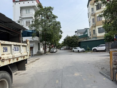 Đất mặt phố Chính Trung 217m2 - Khu 31ha Trâu Quỳ - Phù hợp làm Văn phòng, Khách sạn 7