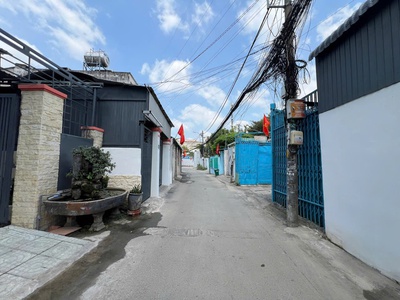 Cho thuê nhà Đường số 4, P.Trường Thọ   3PN 1WC   sân 2 ô tô   10tr/tháng 0