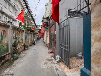 Bán nhà ngõ quỳnh 5 tầng long lanh ô tô đỗ cổng hai bà trưng 5