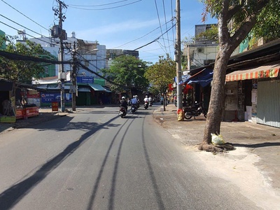 Bán Nhà MT Lạc Long Quận 11 , 16 TỶ TL 2