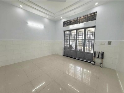 Cho Thuê Nhà 2PN-HXT Đường Số 9-Linh Tây, DT 100m2 gồm sân, 2pn3wc, sân sau - giá 11tr/tháng. 2