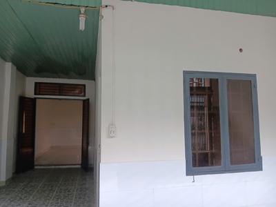 Cho thuê nhà nguyên căn cấp 4,100m2 6