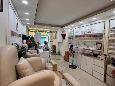 Cần sang tiệm nail quận 10 gấp 1