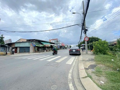 Bán đất thổ cư 1 sẹc tỉnh lộ 15   cách mặt tiền chỉ 50m . cách vành đai 3 chỉ 2km. gần chợ 0