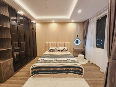 Nhà phố định công dt 42m2 x5t,mới,đẹp,ngõ rộng,ở luôn,giá 7.25 tỷ,sđcc 4