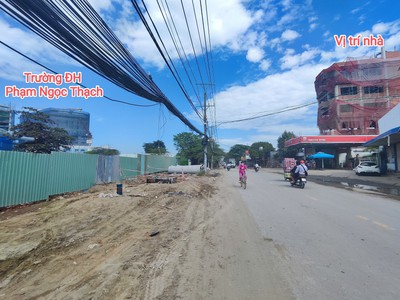 Bán or cho thuê nhà 4,5 tấm đối diện đh phạm ngọc thạch 0