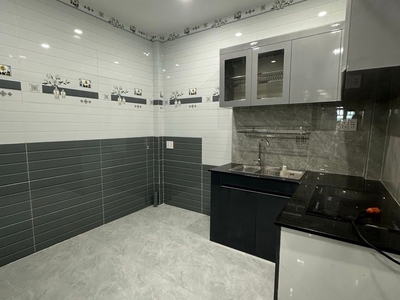 Bán nhà hxh trần thái tông nở hậu tài lộc 6m thông ra trước mặt chợ tân trụ chỉ 4tỷ 2