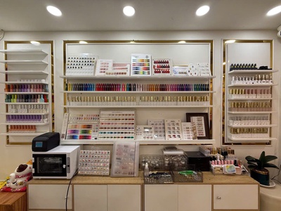 Cần sang tiệm nail quận 10 gấp 4