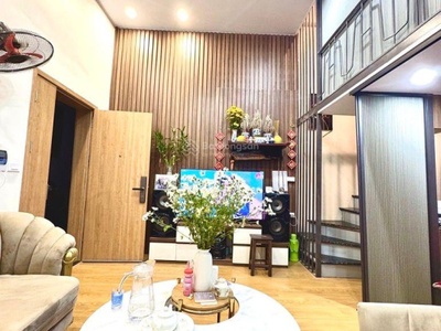 Bán nhà đường láng 5 tầng thoáng 12 tỷ 0