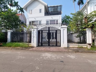 Cần bán biệt thự 402m2. mt16.5m, 31 tỷ, kđt long việt, quang minh. 1