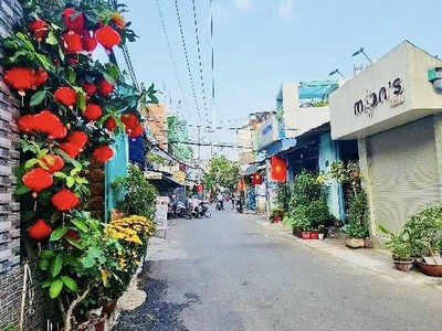 Bán nhà mặt tiền gần ngã tư âu cơ lạc long quân 89m2 nở hậu 2 tầng 8.x tỷ 3