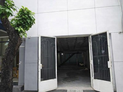 Bán nhà mặt tiền gần ngã tư âu cơ lạc long quân 89m2 nở hậu 2 tầng 8.x tỷ 0