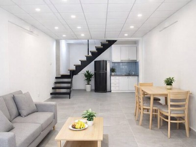 Bán nhà mặt tiền gần ngã tư âu cơ lạc long quân 89m2 nở hậu 2 tầng 8.x tỷ 1