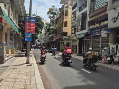 Bán nhà đẹp quận 5 mặt tiền triệu quang phục  4x14,5m  4 lầu mới đẹp ,xíu 18 tỷ 1