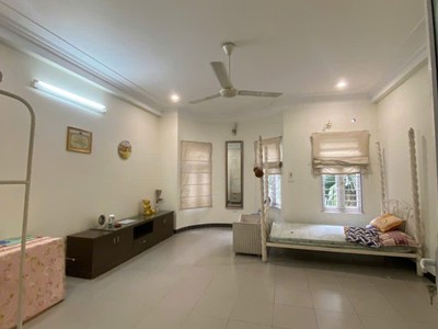 Bán nhà phân lô bát khối   ô tô chạy vòng   vỉa hè 5m   77m    26.5 tỷ 4