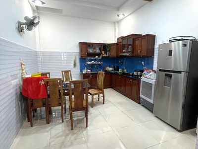 Bán nhà 3 tầng trường thọ thủ đức full nội thất cao cấp ô tô ngủ trong nhà 4