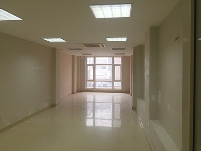 Cho thuê mbkd đê la thành 120m2 x 2 tầng spa, showrom vào được ngay 3