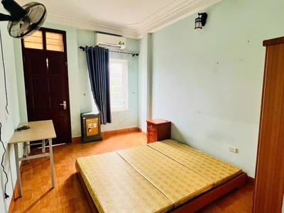 Cho thuê nhà ngõ 902 kim giang, 4.5 tầng x 36m2, 5 ngủ, 3 vệ sinh, 11 triệu vào ngay 4