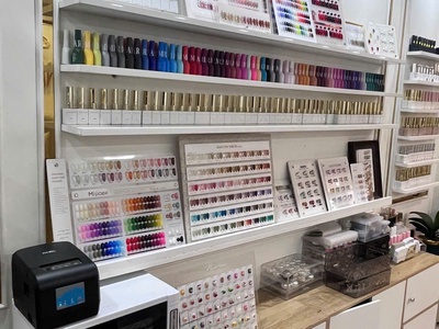 Cần sang tiệm nail quận 10 gấp 2
