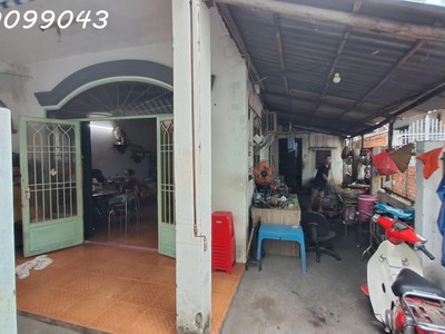 Bnhà đông hưng thuận, q12 cách nguyễn văn quá. quang trung gần phần mềm quang trung nhà mới vô ở 0