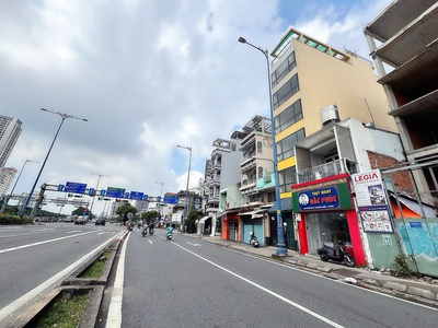 Bán nhà 2 tầng mtkd 4m view sông đ.võ văn kiệt, quận 1 - 88m2 ngang 4m 23m - xung quanh cao ốc văn 1