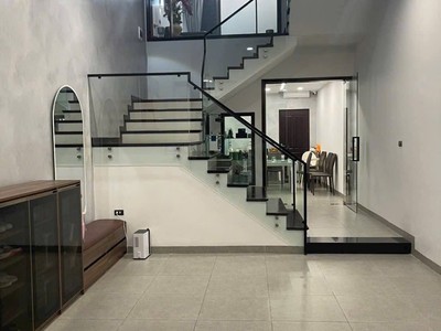 Bán căn nhà 4 tằng mặt đường đôi Phùng Chí Kiên, ph Tân Bình, TP HD 67.5m2, mt 4.5m, 4 ngủ 0