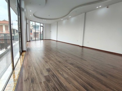 Bán căn góc mặt đường Lê Thanh Nghị, TP Hải Dương, 84.3m2, 5 tầng, KD buôn bán, giá tốt 8