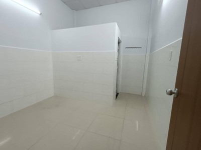 Cho Thuê Nhà 2PN-HXT Đường Số 9-Linh Tây, DT 100m2 gồm sân để xe, 2pn 3wc, sân sau giá 11tr/tháng 7