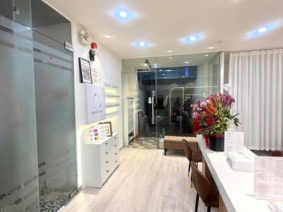 Cho thuê mặt bằng mặt tiền đường Nguyễn Bỉnh Khiêm - góc Lê Duẩn Quận 1. 4